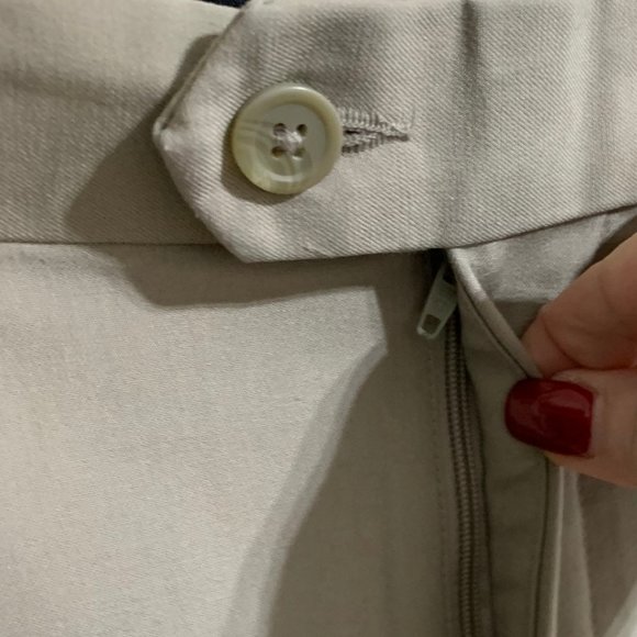 PreLoved, RBM Platinum 42x30 “Tan” Men's Pleated w/Cuffed Leg Dress Pant (T42) - Picture 4 of 9